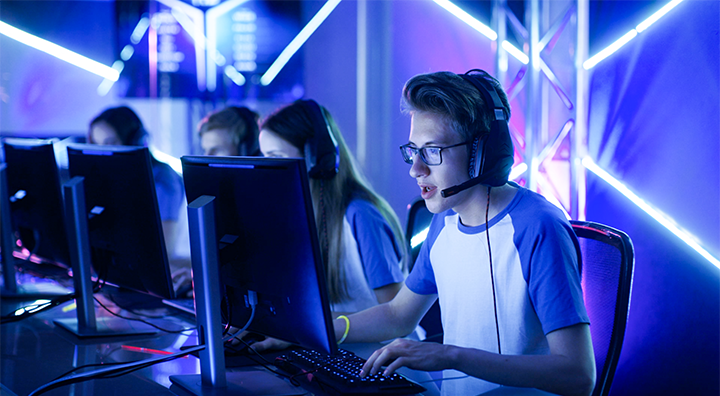 人力资源公司南宫28国际专注文娱及消费品领域的顾问指出如今二次元经济已不是小众经济